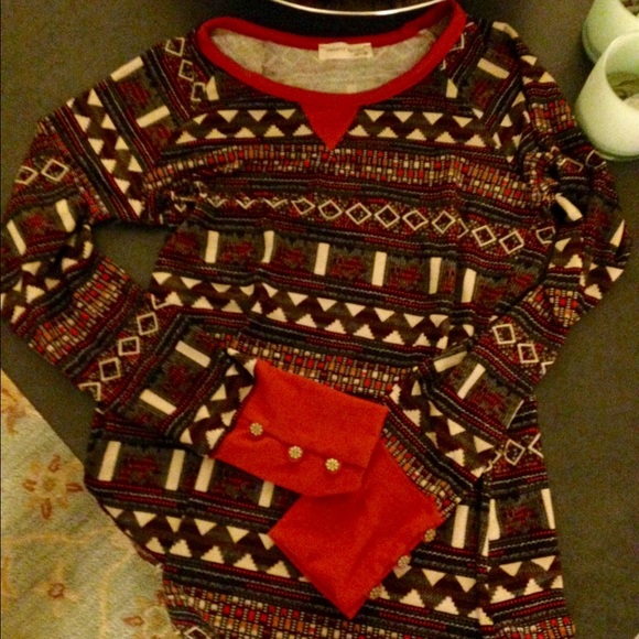 💜Aztec Printed Henley - Picture 4 of 4