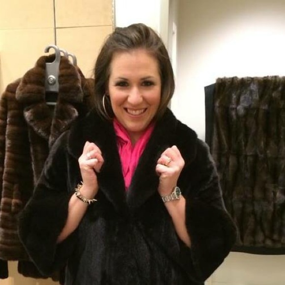 Meet your Posher, Evelyn