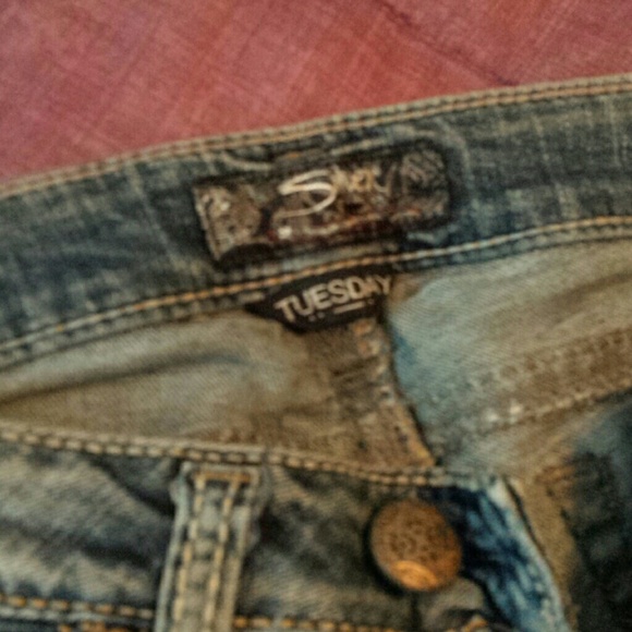 Silver capris - Picture 4 of 4