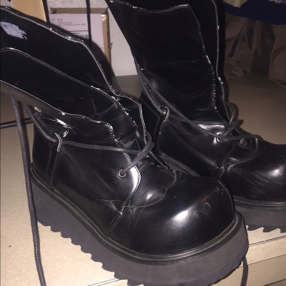 Demonia platform boots