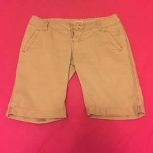 Khaki bermuda shorts