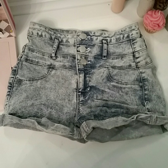 TRADE - Mrs Daugh High Waisted Shorts