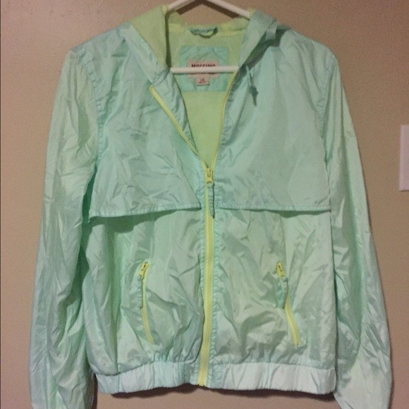 Light green/aqua windbreaker. Brand new!!