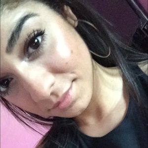 Meet your Posher, Sandi