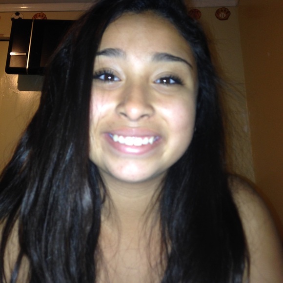 Meet your Posher, Stephanie - Picture 1 of 1