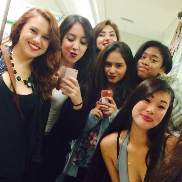 Meet your seller/Closet rules 💁🏼 - Picture 3 of 4