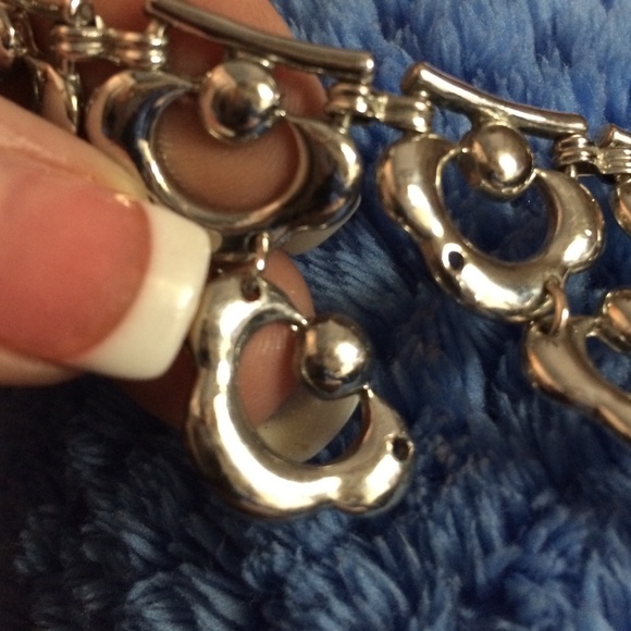 Necklace - Picture 3 of 3