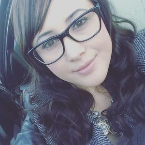 Meet your Posher, Janel