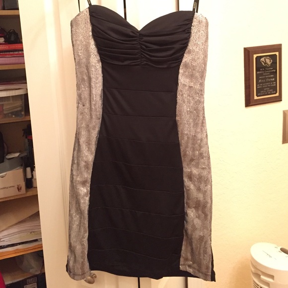 NWT XOXO black strapless dress