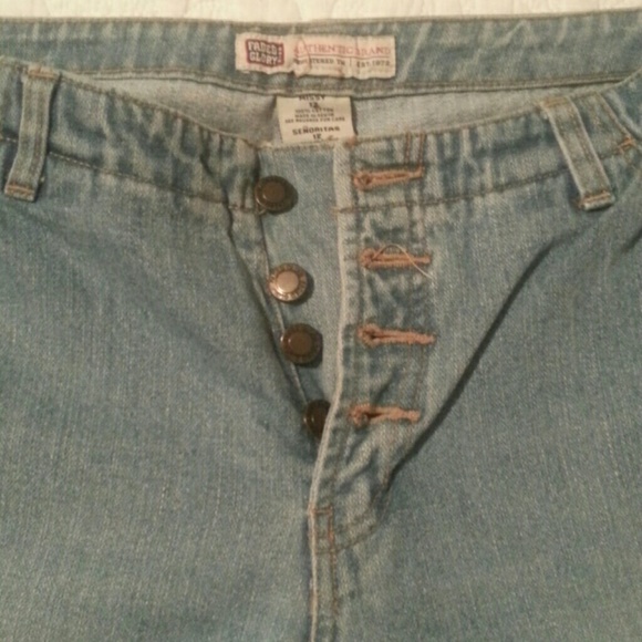 Faded glory button fly jeans. Inseam 31