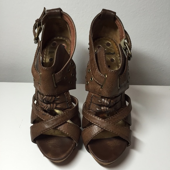 BUCKLE platform stilettos w/ spikes!