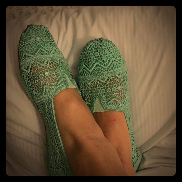Knitted teal flats