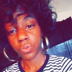 Meet your Posher, Janelle