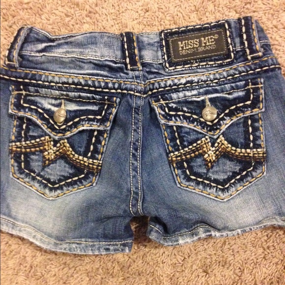 MISS ME shorts