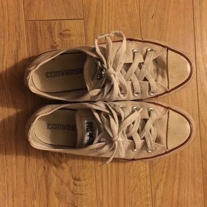 White all star converse