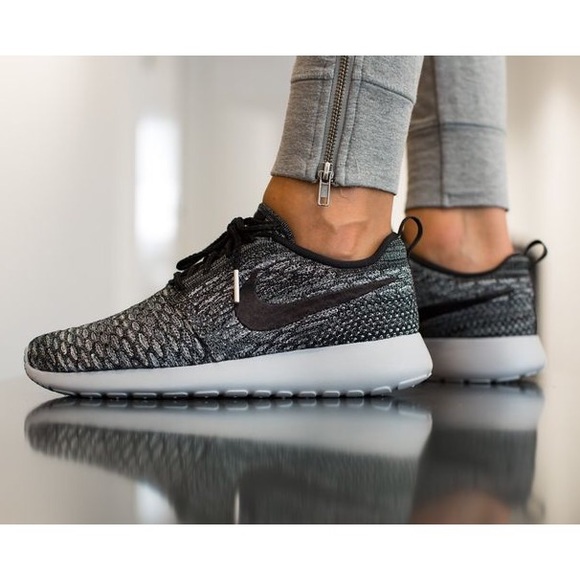 Nike Shoes - Nike Roshe One Flyknit Sneakers
