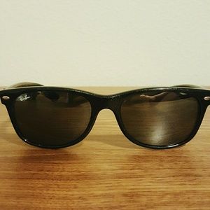 Ray-Ban RB 2132 New Wayfarer Sunglasses