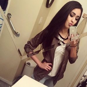 Meet your Posher, Jasmine