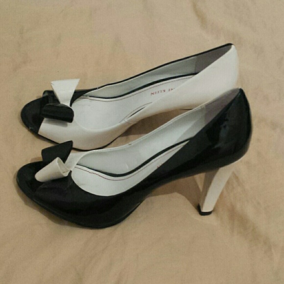 Nice heels! - Picture 2 of 4