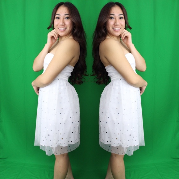 White dress - Picture 2 of 4