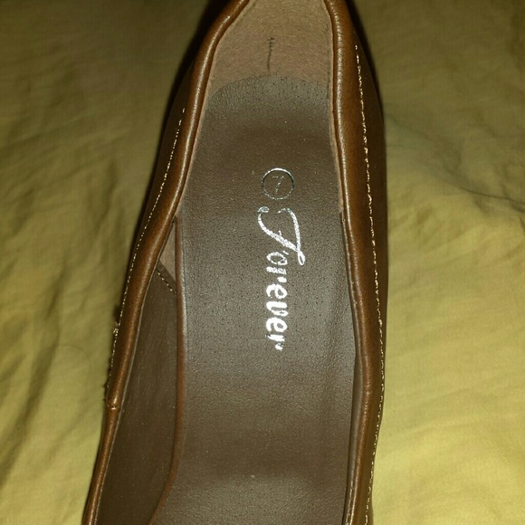 Nice heels - Picture 3 of 4