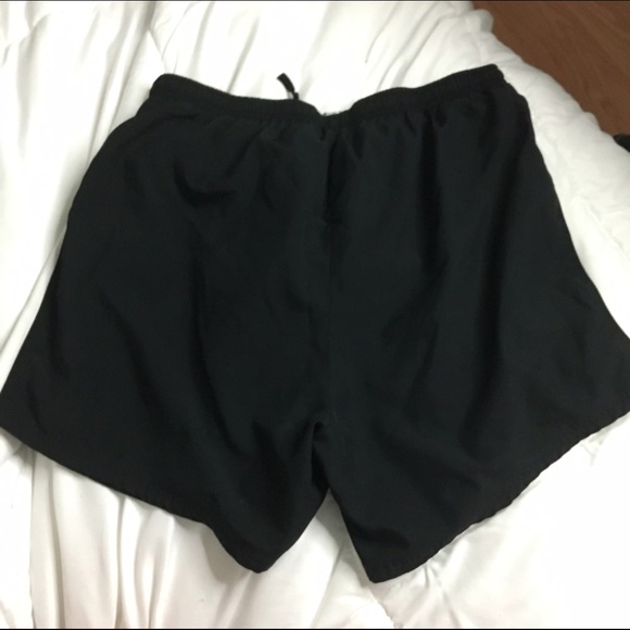 Nike running shorts - Picture 2 of 3