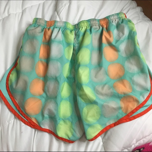 Colorful Nike running shorts - Picture 2 of 2