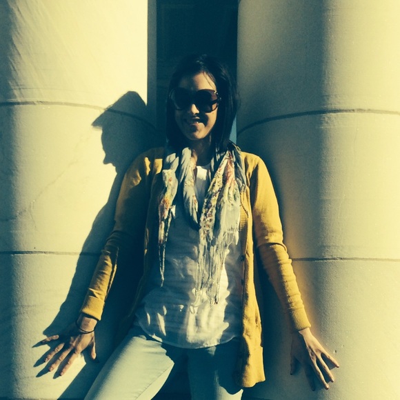 Meet your Posher, Heather - Picture 1 of 1