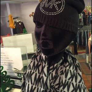Michael Kors scarf-SOLD‼️‼️