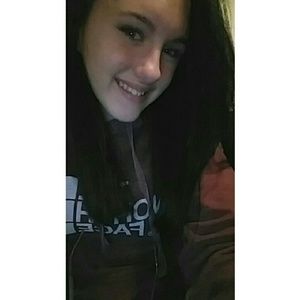 Meet your Posher, Cynthia