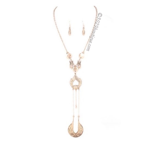Long antique gold necklace
