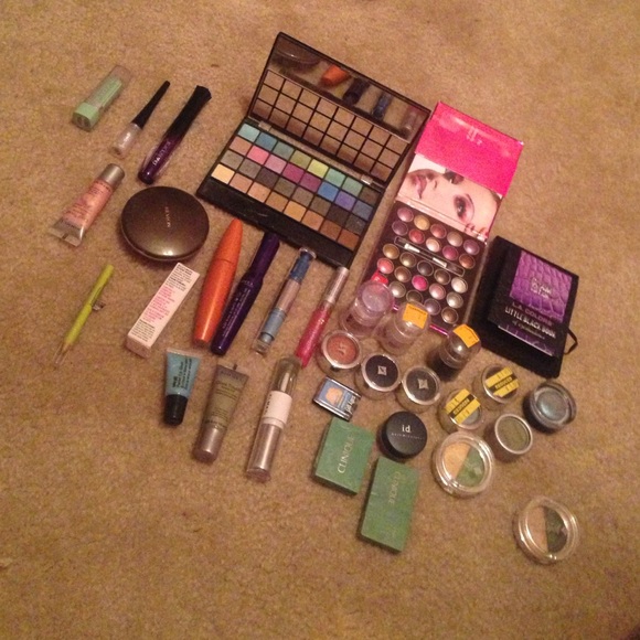 Huge makeup bundle