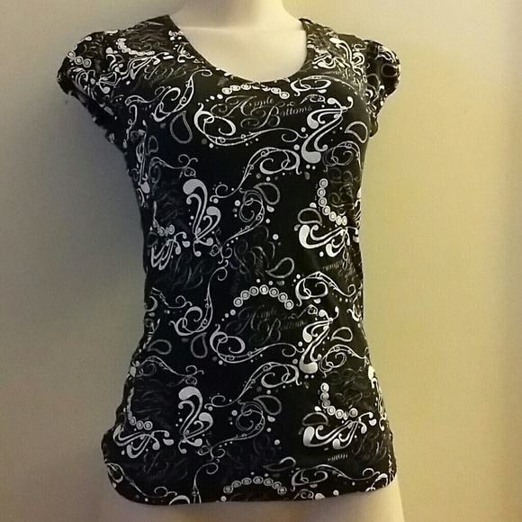 Apple Bottoms T-shirt