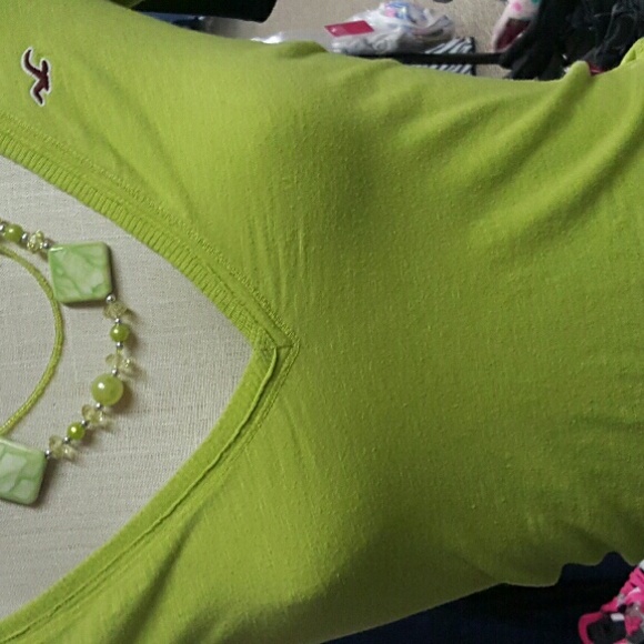 Hollister t-shirt