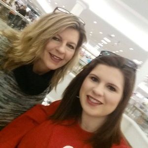 Meet your Posher, Pam