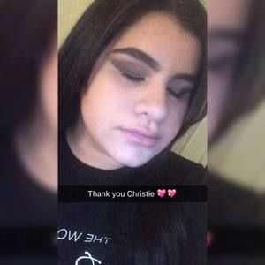 Meet your Posher, Laura