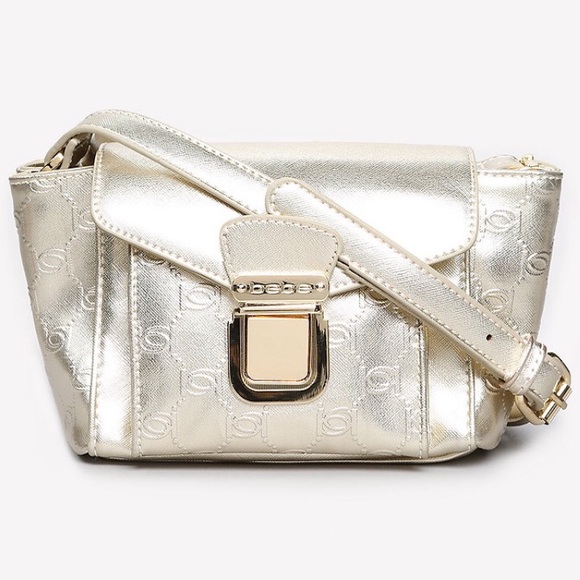 NWT Bebe - Interlocking "b" Logo Crossbody sac