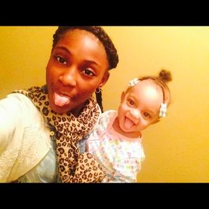 Meet your Posher, Elizabeth