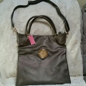 Crossbody tote