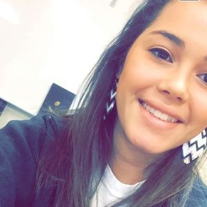 Meet your Posher, Lexis