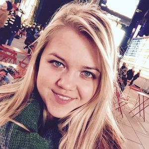 Meet your Posher, Lauren