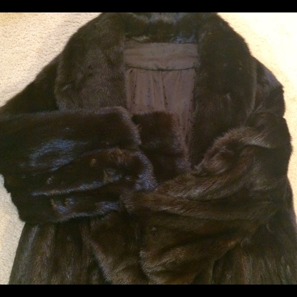 Vintage Mink Coat. - Picture 2 of 4