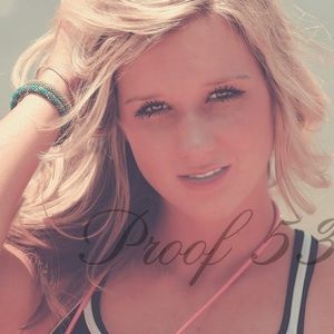 Meet your Posher, Caroline