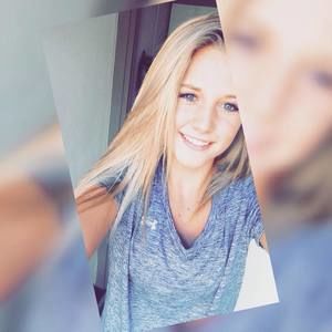 Meet your Posher, Chloe