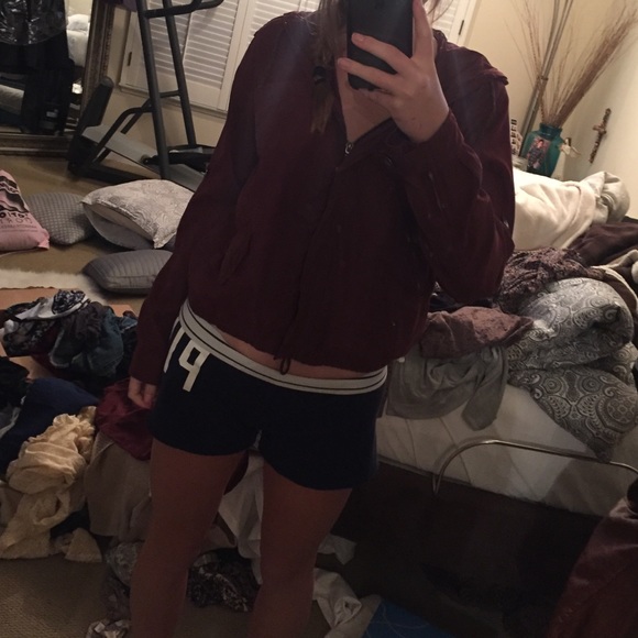 maroon brandy jacket/wind breaker