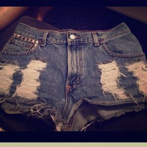 LEVI SHORTS FOR TAYLOR N