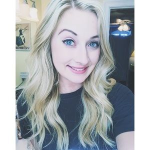 Meet your Posher, Caroline