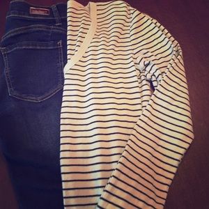 Gap super soft mint stripped Bowery top