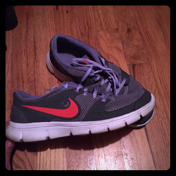 Nike flex sneakers