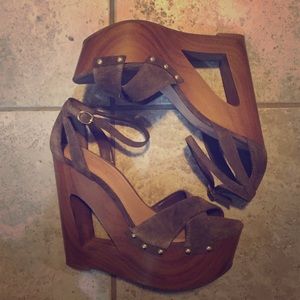 Jessica Simpson Platform heels